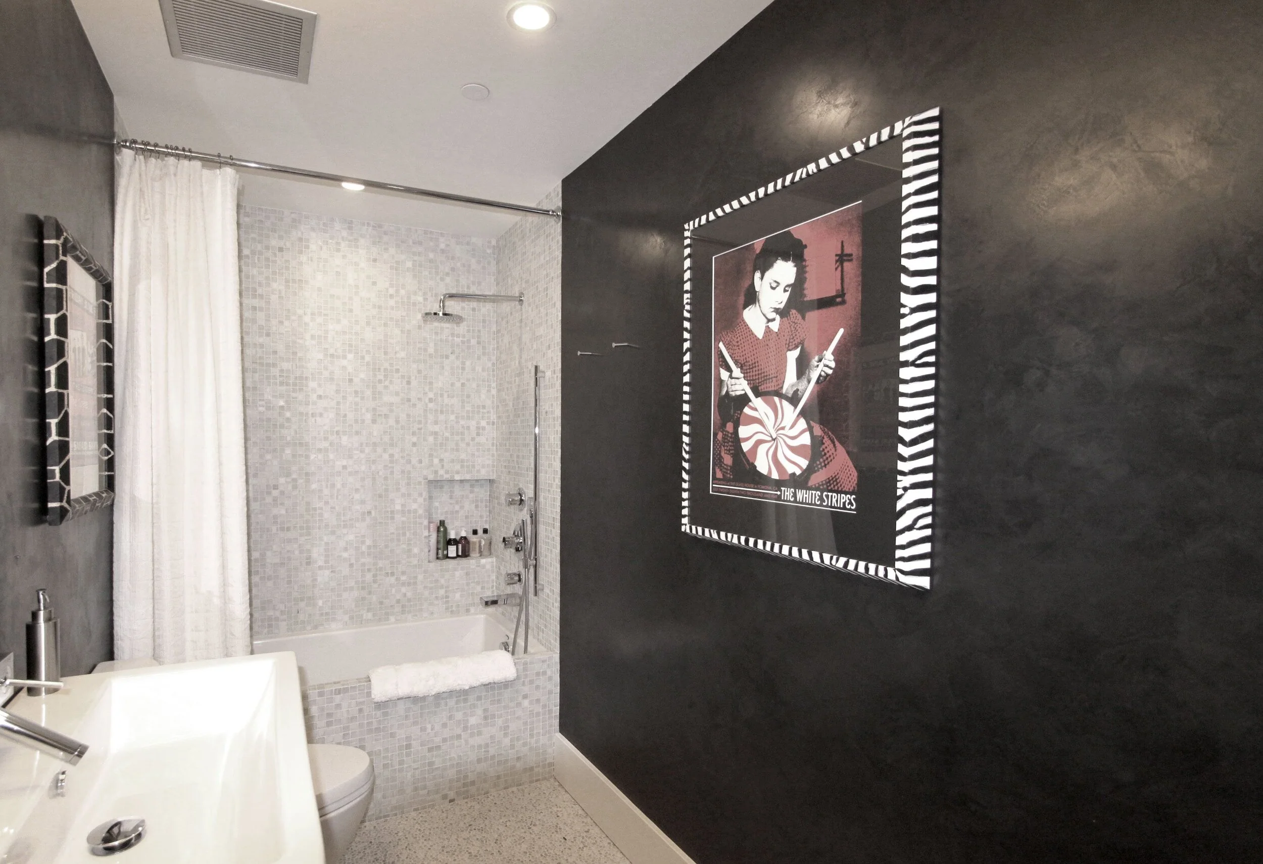 Black Star - Image 4